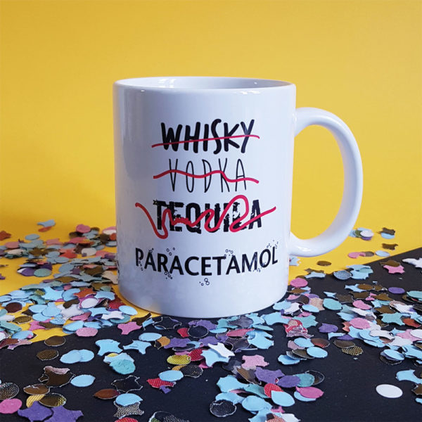 mug drôle paracetamol par de carton et d'étoiles