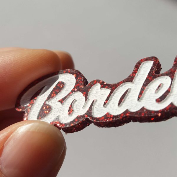 broche bordel artisanal fait main par de carton et d'étoiles