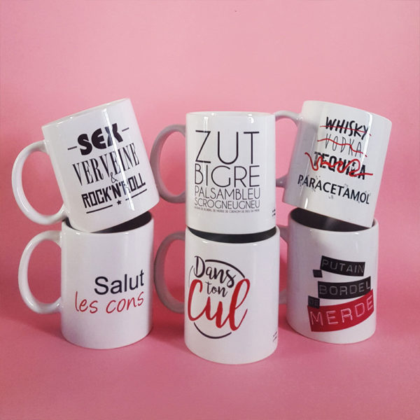 mugs drôles et originaux par de carton et d'étoiles